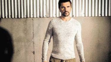 Juanes  narra con música y videos sus planes de amor