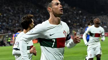 Portugal golea con un doblete de Cristiano Ronaldo en clasificación para la Eurocopa 2024