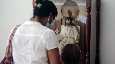 Policía de Nicaragua prohíbe procesión católica por ‘motivos de seguridad’