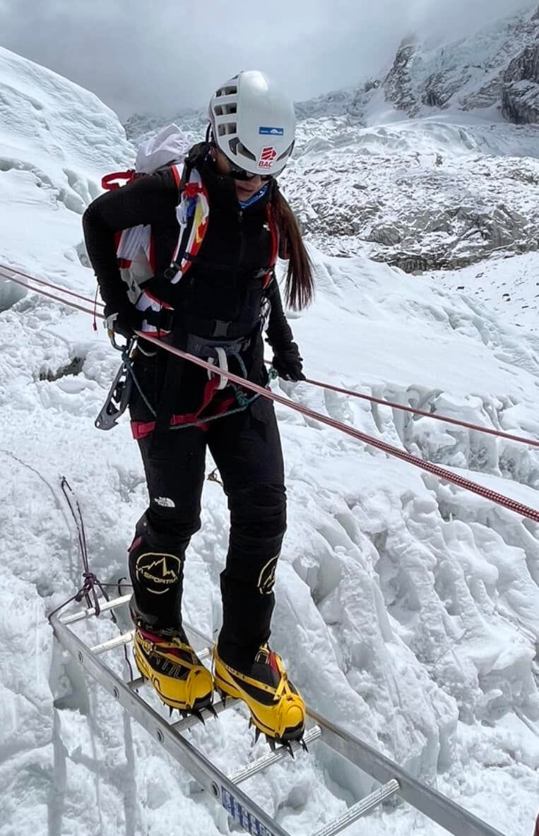 Ligia Madrigal se mantiene en el Campo 3 del Monte Everest, a la espera de que las condiciones climáticas mejoren para intentar el ascenso final. Tomada del Facebook