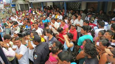 Nicaragüenses saturan consulado   en Ciudad Quesada