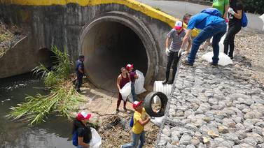Municipios realizaron jornadas de limpieza en cinco ríos del Valle Central 