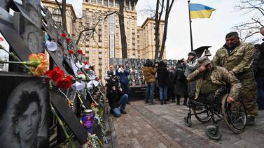 Segundo día del conflicto Rusia-Ucrania cierra con Ucrania combatiendo avance ruso en Kiev