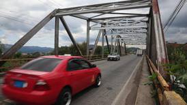Paso por puente metálico de Cartago tendrá regulación durante dos meses