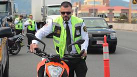 Más de 900 conductores multados por la Policía de Tránsito por exponer la vida de bebés y niños