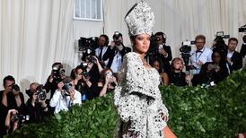 Rihanna lanzará su propia marca de lujo con el conglomerado de moda más grande del mundo