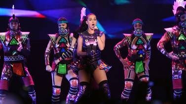 Reviva o conozca el show Prismatic de Katy Perry