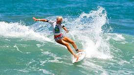 Quinceañera  impuso récord en el Circuito Nacional de Surf