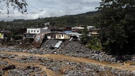 Ministerio de Salud ordena a 84 familias desalojar casas a orillas del río Turrialba