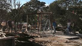 Ranchos destruidos en precario Los Sauces, en Guararí, ocupaban terreno destinado para plaza de fútbol