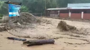 Quebrada causó estragos en casas, carretera y puentes de Rincón de Zaragoza en Palmares