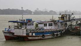 Al menos 24 muertos en Bangladés tras naufragio