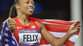 La estrella del atletismo Allyson Felix critica política de maternidad deNike 