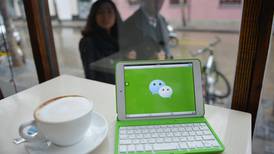 Jueza suspende prohibición de descargar la aplicación china WeChat en Estados Unidos