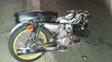 Joven falleció tras chocar en moto en Puntarenas
