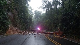 Ruta 32 permanecerá cerrada debido a siete derrumbes 