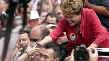 Dilma Rousseff acusa a Aécio Neves de ignorar importancia del mercado latinoamericano