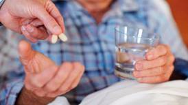 CCSS procura aliviar faltante de medicinas para enfermos de Parkinson