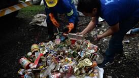 Limpieza del Everest resulta en cuatro cadáveres y basura