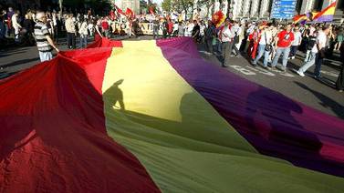 Españoles celebran en monarquía el 80 aniversario de la II República