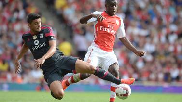  Joel Campbell brilló en su debut con el Arsenal