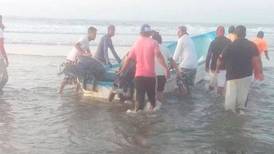 Dos muertos al naufragar barco con migrantes africanos en costa de México