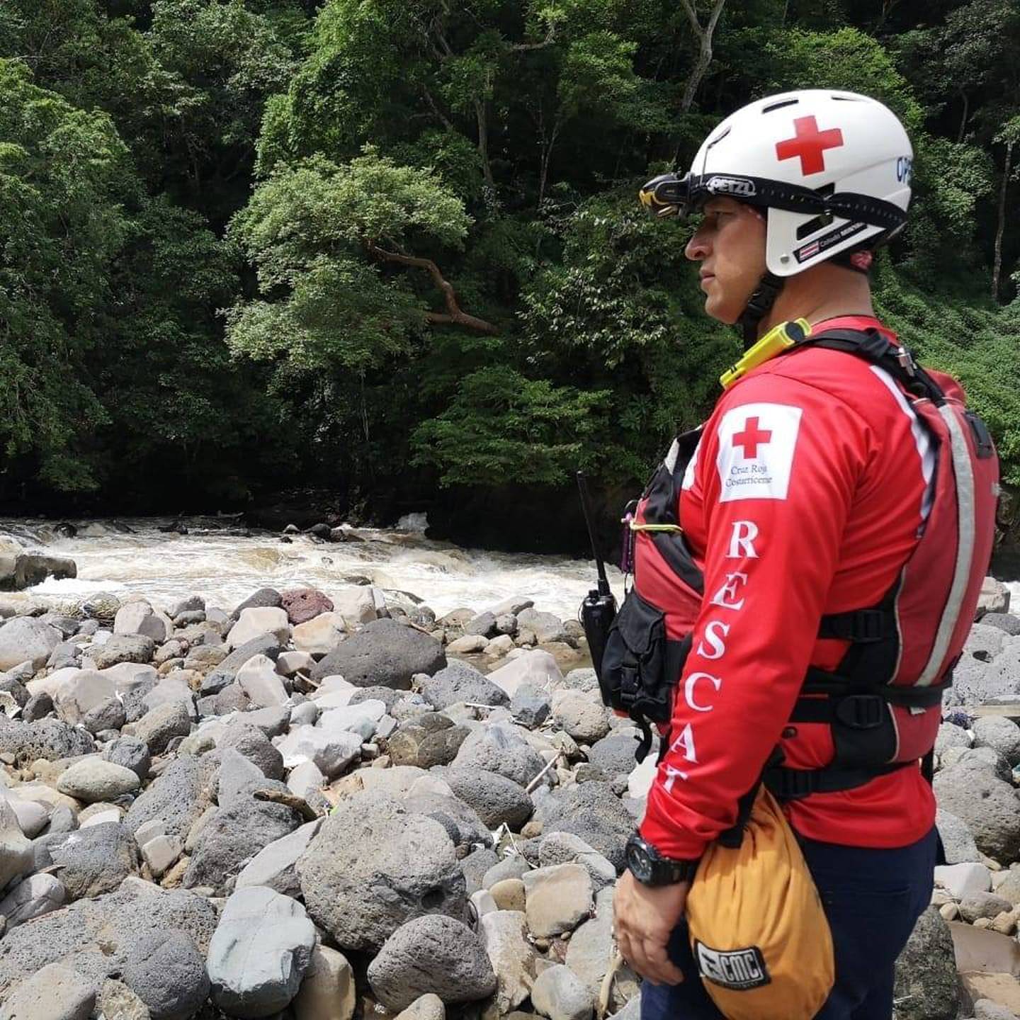 Collado es parte de la Unidad de Buceo de la Cruz Roja y este viernes participó en el rescate de las victimas. Foto: Cortesía
