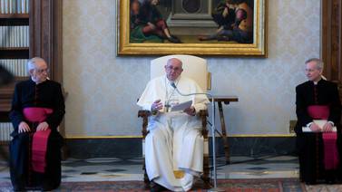 Comisión del Vaticano analiza ordenación de diaconisas