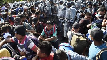 Presidente de México defiende actuación de fuerzas policiales contra migrantes centroamericanos