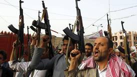  Rebeldes avanzan en Yemen pese a ofensiva árabe