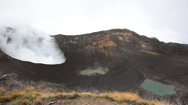 Personas que ingresen a volcanes por zonas no autorizadas se exponen a tres años de prisión