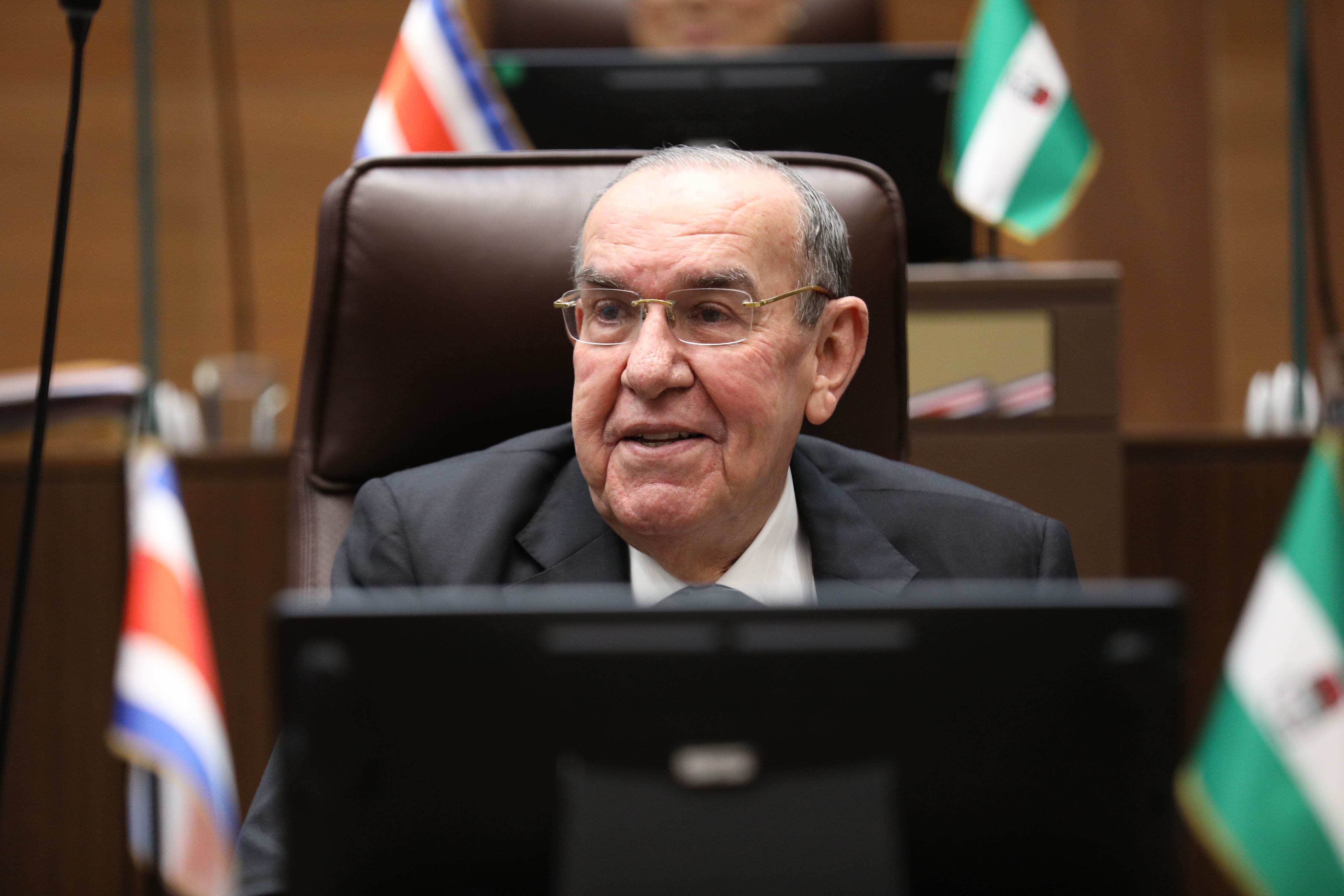 El diputado liberacionista Rodrigo Arias, abogado y politólogo de 76 años, fue reelecto este lunes como presidente de la Asamblea Legislativa.