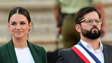 Irina Karamanos, pareja de Gabriel Boric, renuncia a funciones de primera dama en Chile