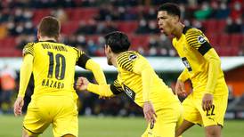 Borussia Dortmund empata en Augsburgo y deja escapar al Bayern Múnich en la punta
