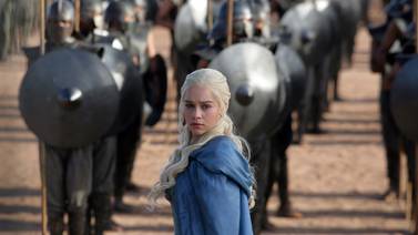 Actriz Emilia Clarke revela que estuvo a punto de morir tras la primera temporada de ‘Game of Thrones’