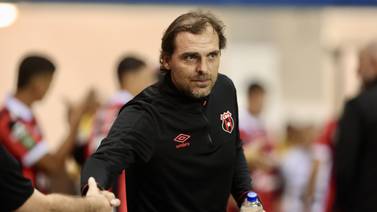 Andrés Carevic, técnico de Alajuelense: ‘Ahora el torneo nacional es el prioritario’