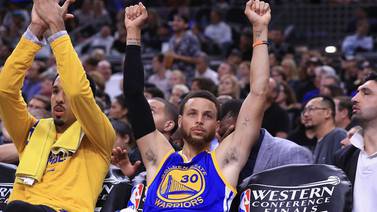Golden State Warriors barren a los San Antonio Spurs y son finalistas de la NBA 