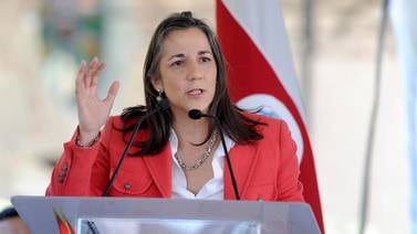 Primera dama Mercedes Peñas obtiene nacionalidad costarricense