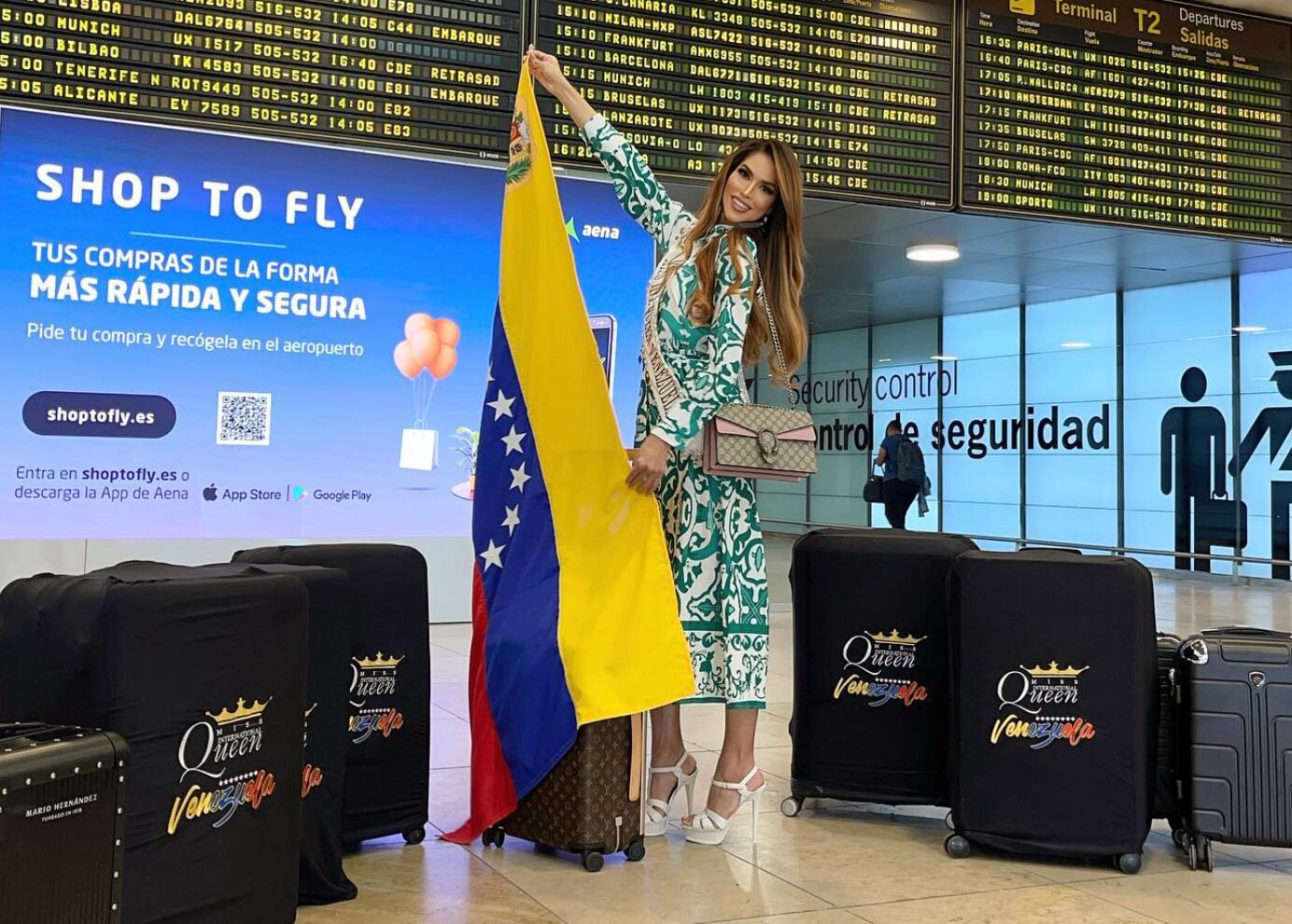 Sofía Salomón es la primera mujer trans en aspirar a convertirse en Miss Venezuela. 