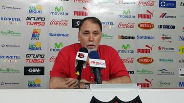 Carlos Chamberlain entregó dos propiedades para reintegrar ¢30 millones a Alajuelense 