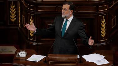 Mariano Rajoy, el eterno sobreviviente de la política española que está al borde del precipicio