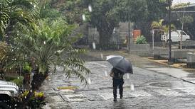 Desempolve sombrillas y paraguas: Aguaceros de este miércoles presagian pronta llegada de estación lluviosa