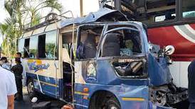 17 personas murieron al chocar dos autobuses en una ruta de Honduras