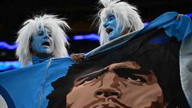 En Argentina bailan y disfrutan el Mundial en la casa de Diego Armando Maradona