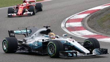 Lewis Hamilton y Sebastian Vettel no se dan tregua en la Fórmula 1