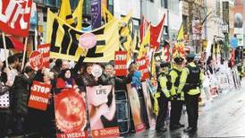 Protestas en Belfast por apertura de clínica para abortar