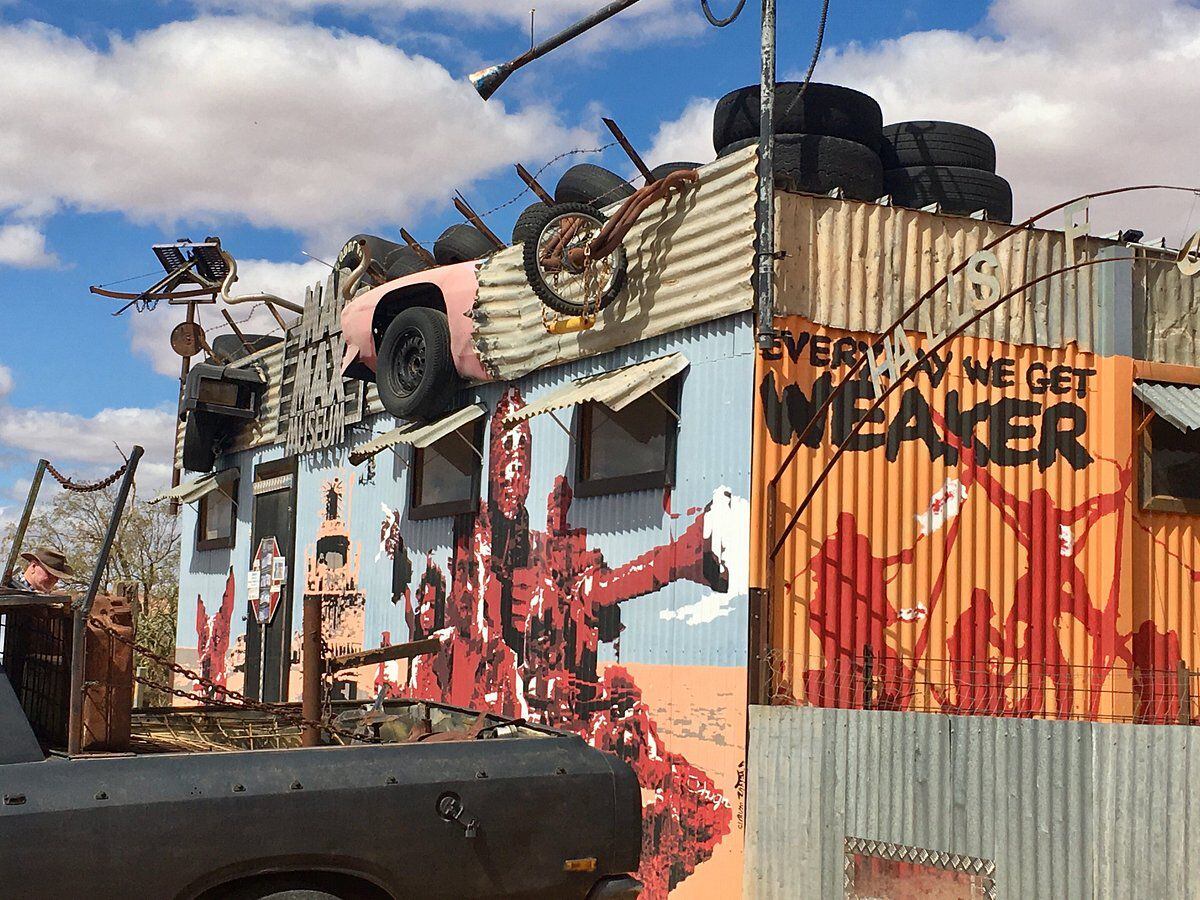 Un museo no oficial de 'Mad Max' es una de las atracciones en Australia. Fue construido por un inglés fanático de la saga. Foto: IG