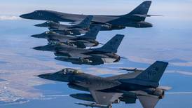 Estados Unidos entrenará pilotos ucranianos para los F-16