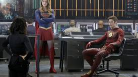 Supergirl y Flash vs. el lado  perverso  de la música