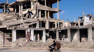 Fuerzas kurdo-árabes evacúan en Siria a civiles de último reducto del Estado Islámico